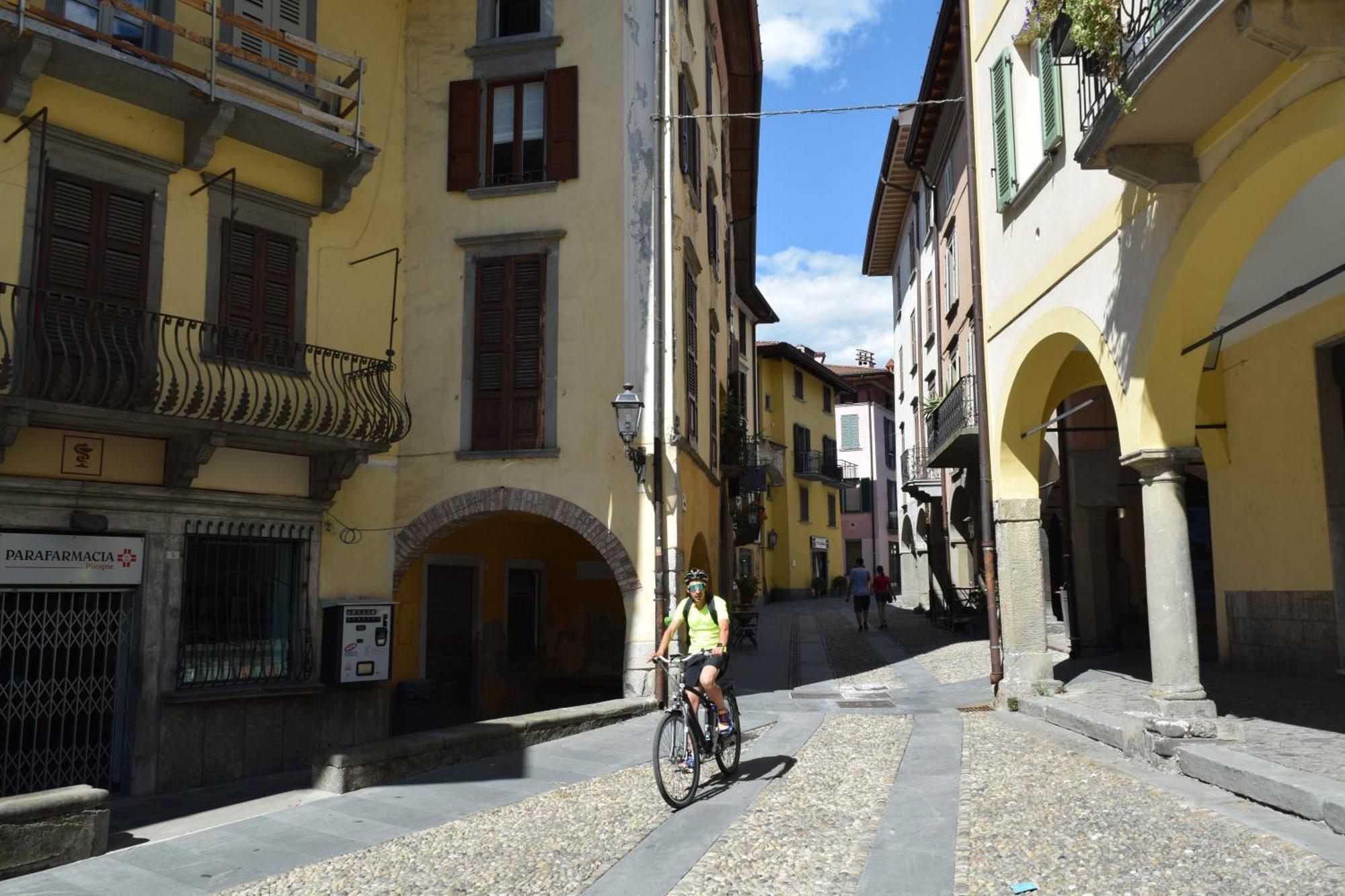 Aros Mountain Lake Iseo Hospitaliy Пизоние Екстериор снимка